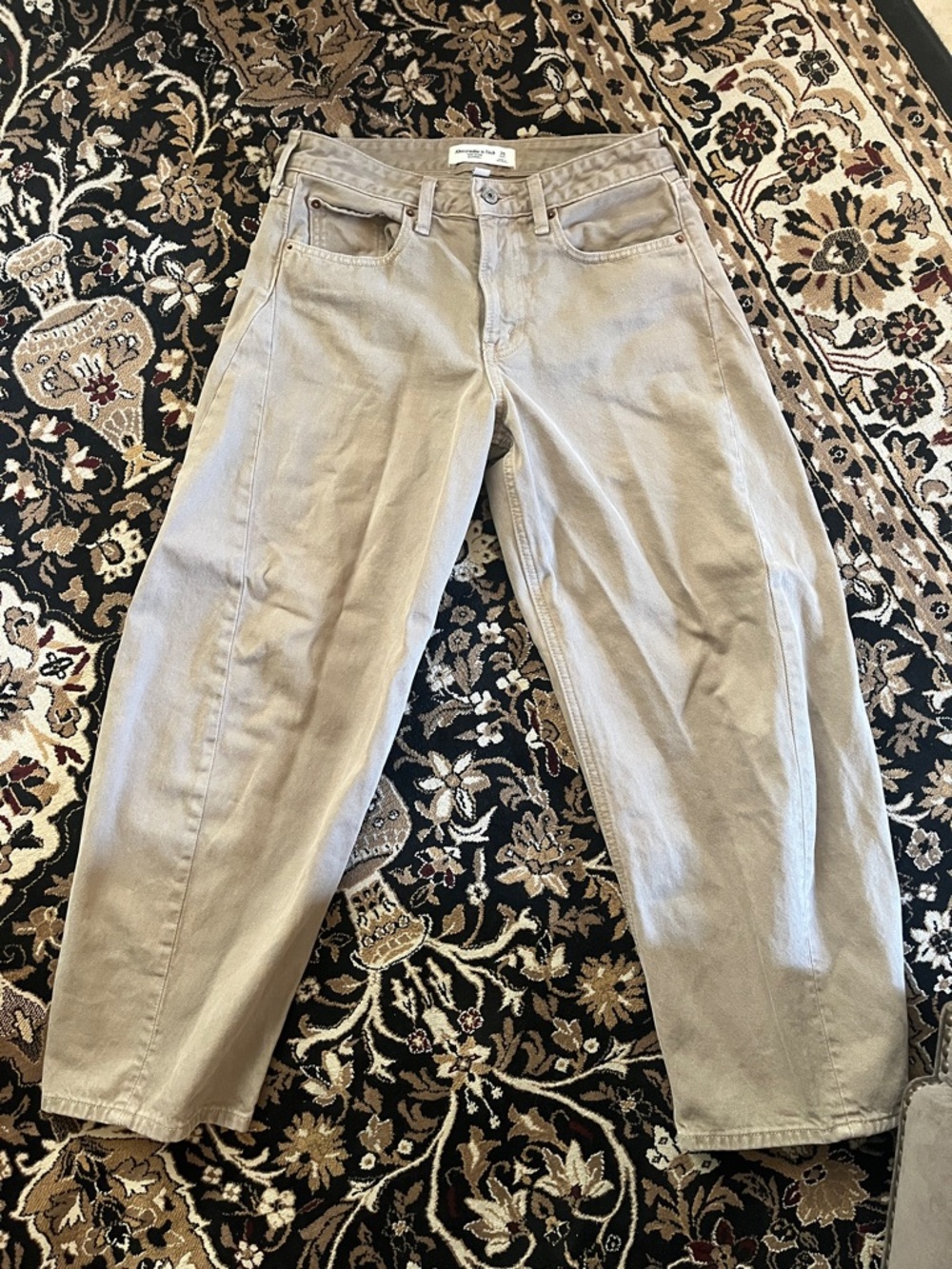 Abercrombie & Fitch Tan Mid-Rise Barrel Jeans Curve Love